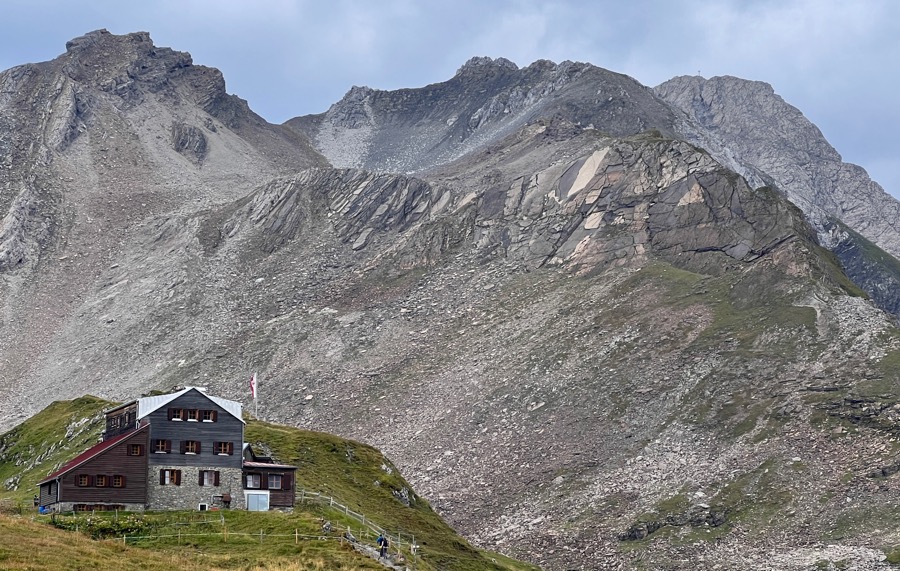 Stuttgarter Hütte mit Valluga