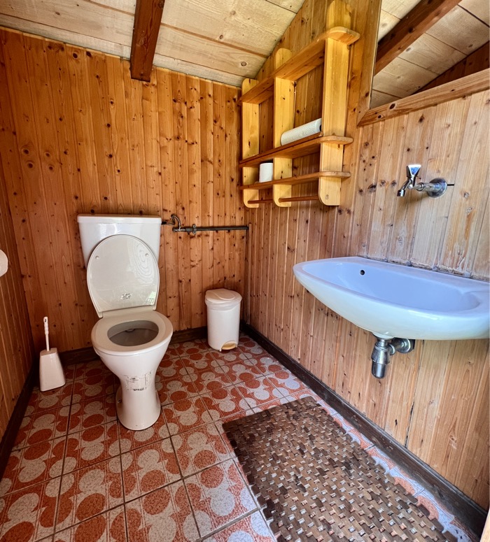 Salzburg-Triest Alpengasthaus Starhand Waschraum und Toilette